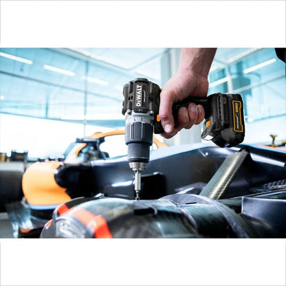 Kit MClaren Dewalt Edicion Limitada Taladro + Atornillador + Pulidora Dck200me2gt-b3